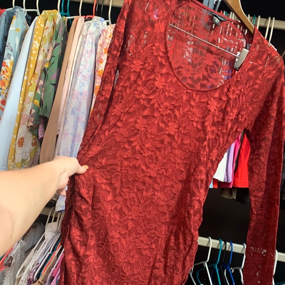 ❤️🔥✨ Red lace body con dress!! ✨❤️ - Picture 7 of 7